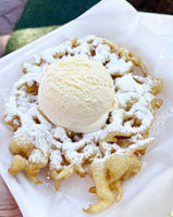 Braud's Funnel Cake Cafe food