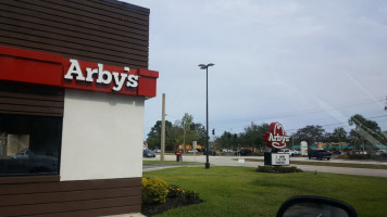 Arby's outside