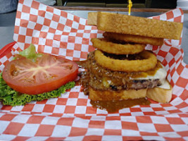 Bob's Burger Barn food