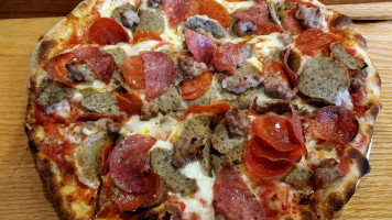 Vesuvio's Pizza food
