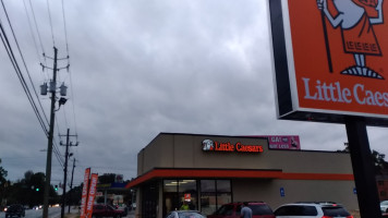 Little Caesars Pizza food