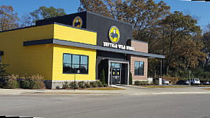 Buffalo Wild Wings outside