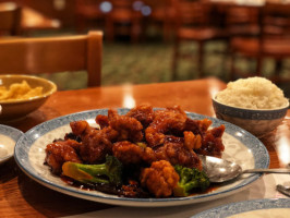 Lee Chen Chinese Cuisine food