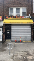 Organic Juices Grill outside