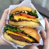 Shake Shack First National Building Downtown Detroit food