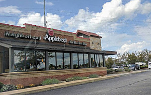 Applebee's outside