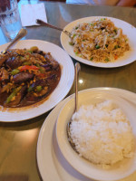 Malees's Thai Kitchen food