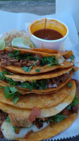 Tacos Los 2 Laredos food