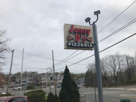 Jonny D's Pizza outside
