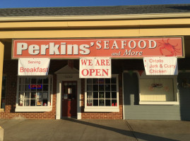 Perkins' Seafood And More inside