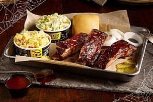 Dickey's Barbecue Pit food