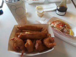 Johnnys Shrimp Boat food