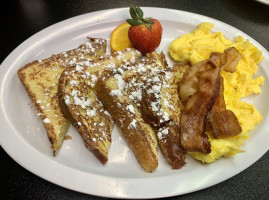 The Wooden Derrick Cafe food