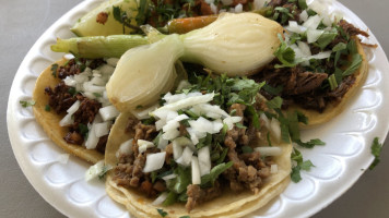 Mini Tacos El Reparo food