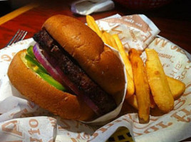 Red Robin Gourmet Burgers food