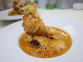 Arawan Thai Bistro And Dessert food