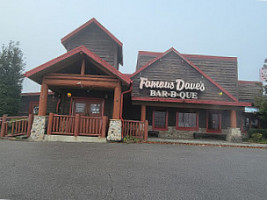 Famous Dave's -b-que outside