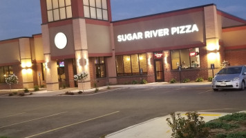 Sugar River Pizza Company Sun Prairie outside