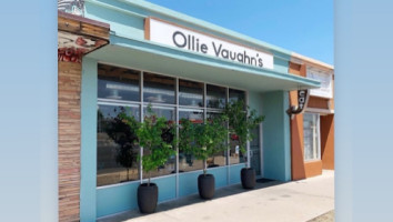 Ollie Vaughn's Kitchen And Bakery inside