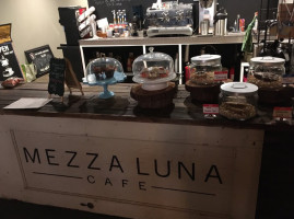 Mezza Luna Cafe food