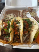 Hector's Taco Shop food