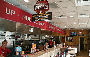 Huddle House inside