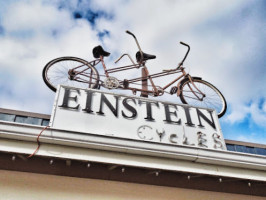 Einstein Cycles Coffee outside