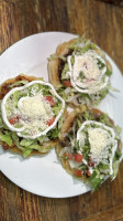 Taqueria El Buen Sabor food