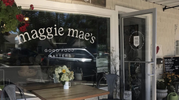 Maggie Mae's food