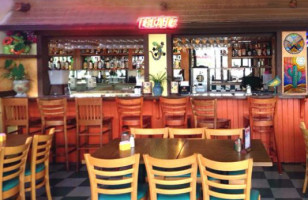 El Jacalito Restaurant & Bar inside