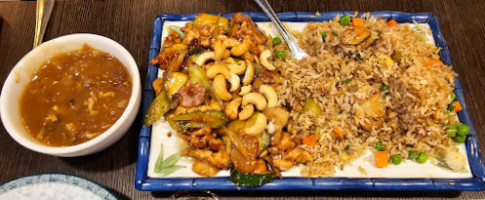 Le Oriental Bistro food