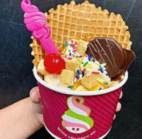 Menchie's Frozen Yogurt food