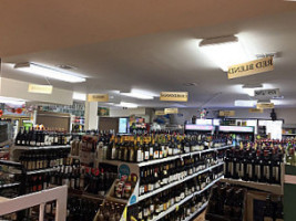 Midtown Liquor food