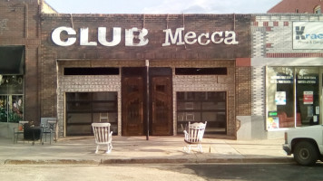 Club Mecca food