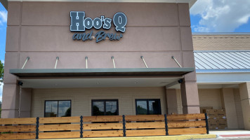Hoo's Q And Brew food