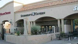 Schmidy's Tavern outside