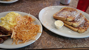 The Avenue Diner food