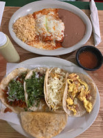 Taqueria La Perla De Jalisco food