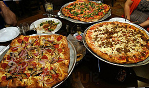 Russo's New York Pizzeria Italian Kitchen Galleria food
