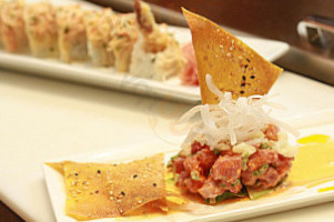Oshi Sushi Sake food