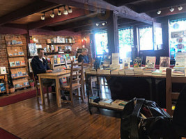 Dudley's Bookshop Cafe food