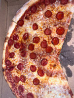 Flippin Pizza food