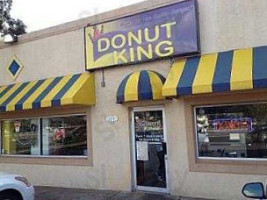 Baker's Dozen Donut Shop Incorporated outside