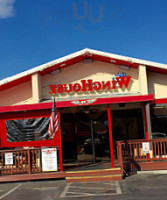 The Winghouse Of Ocala food