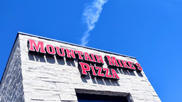 Mountain Mike's Pizza food