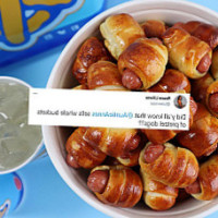 Auntie Anne's food