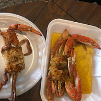 Hnina's Crab Place food