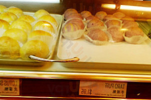 Fay Da Bakery food