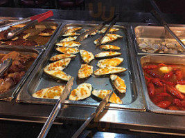 Chen's Chinese Buffet food