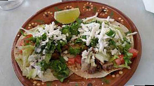 Tacos Mexicanos Aca Chela food